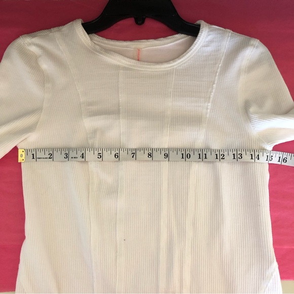 Free People Movement Into It Layer Top. Size M - Picture 11 of 12